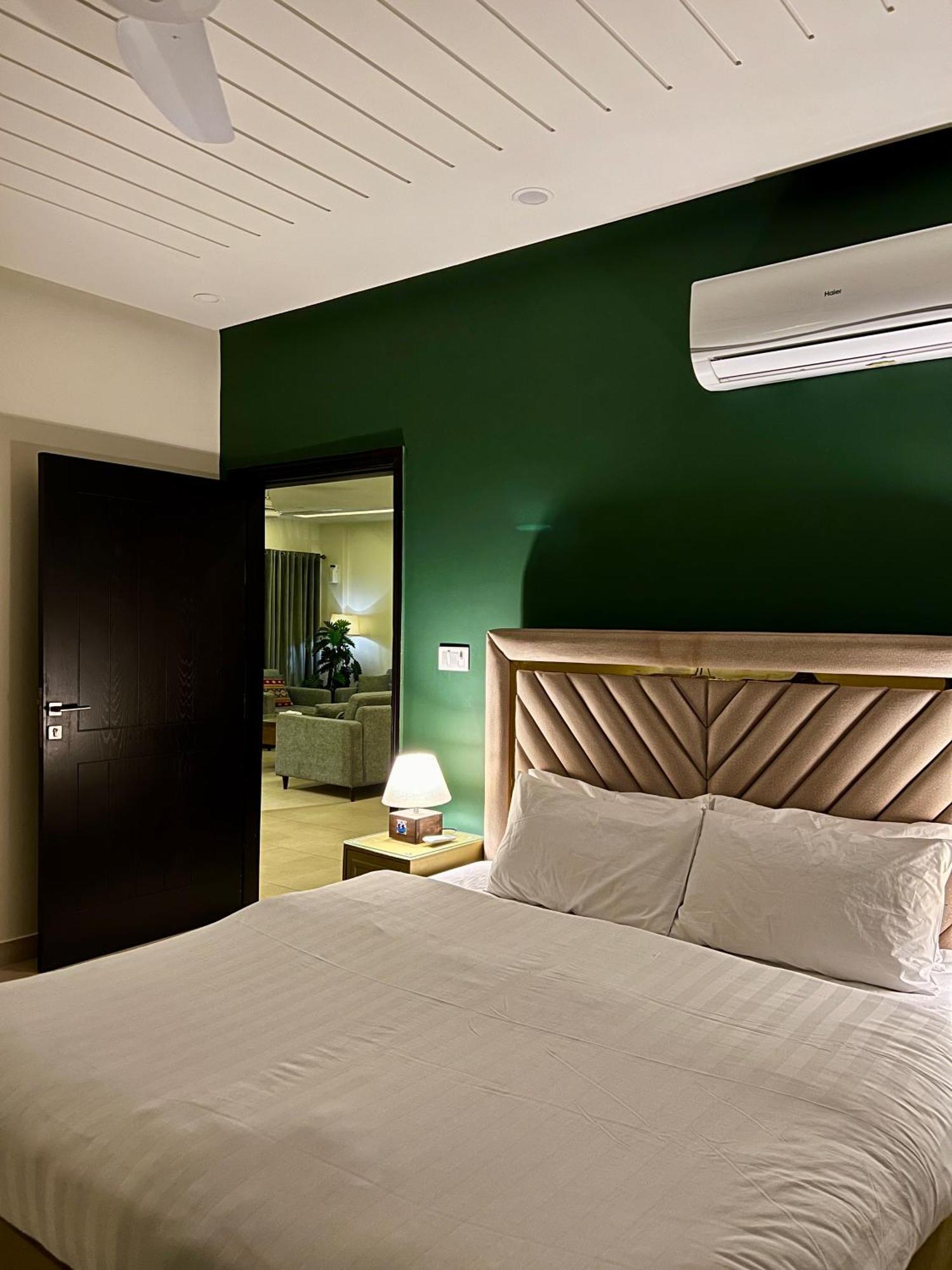 Serenity Corner 4 Bhk Islamabad Buitenkant foto