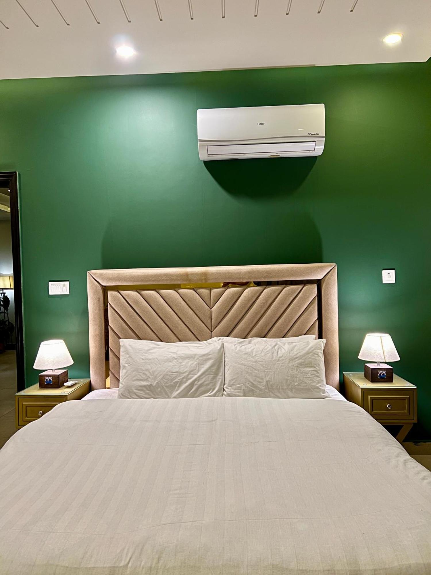 Serenity Corner 4 Bhk Islamabad Buitenkant foto