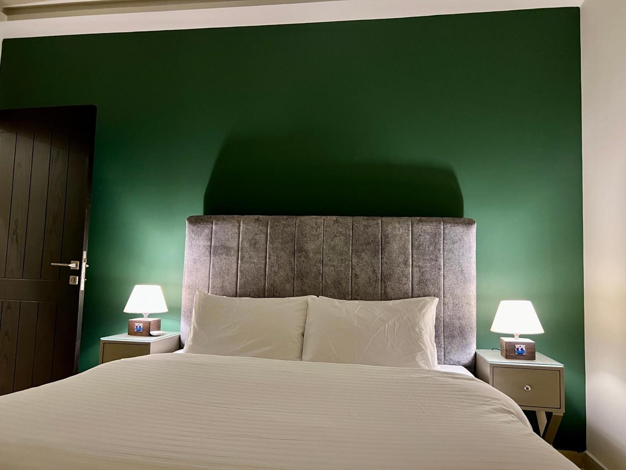 Serenity Corner 4 Bhk Islamabad Buitenkant foto