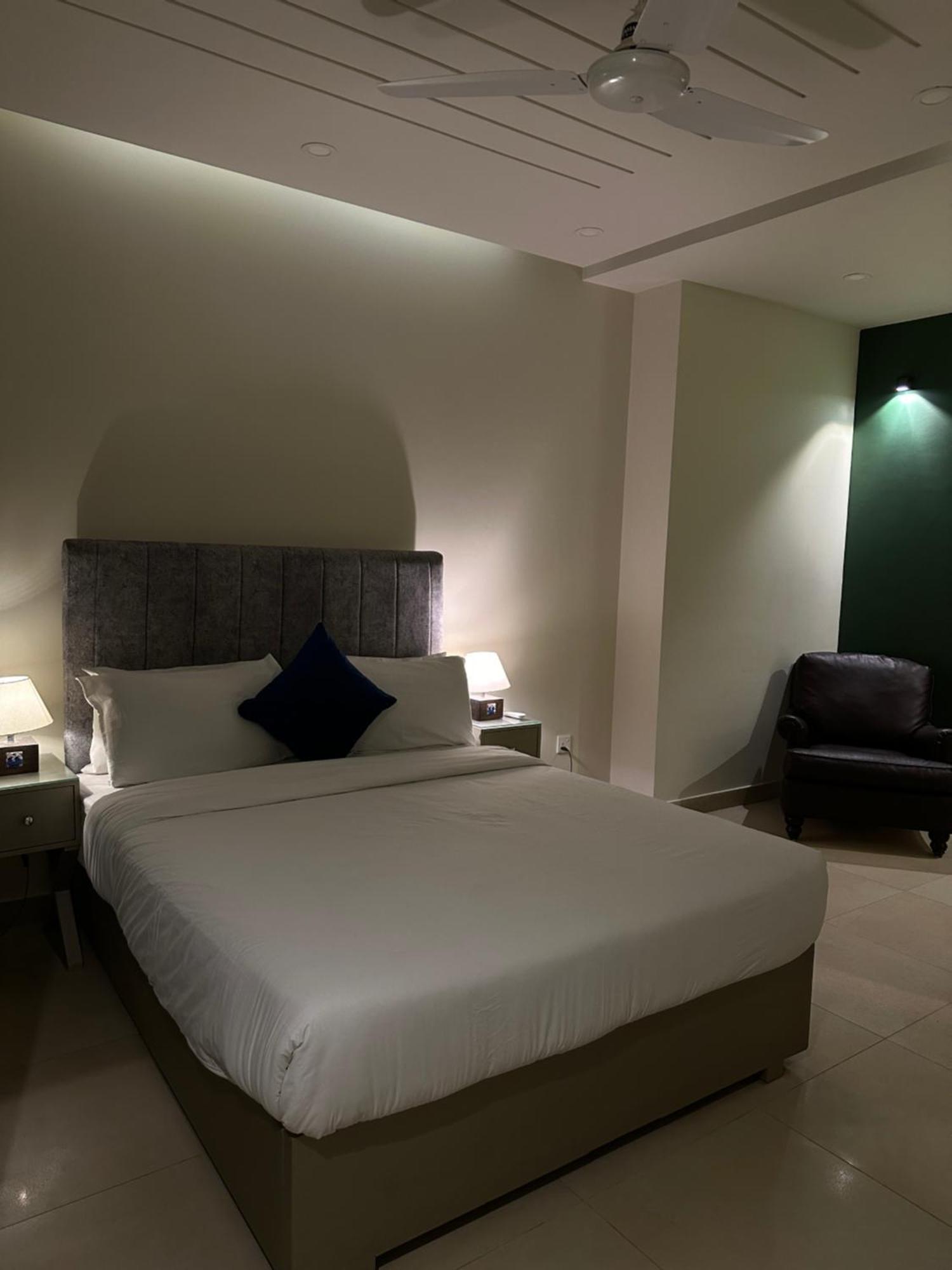 Serenity Corner 4 Bhk Islamabad Buitenkant foto